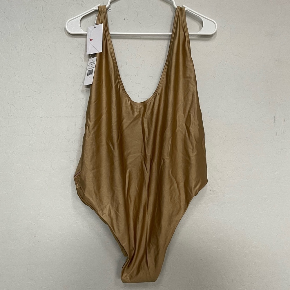Good American HIGH CUT DEEP BACK ONE PEICE size 6 New - Picture 6 of 10
